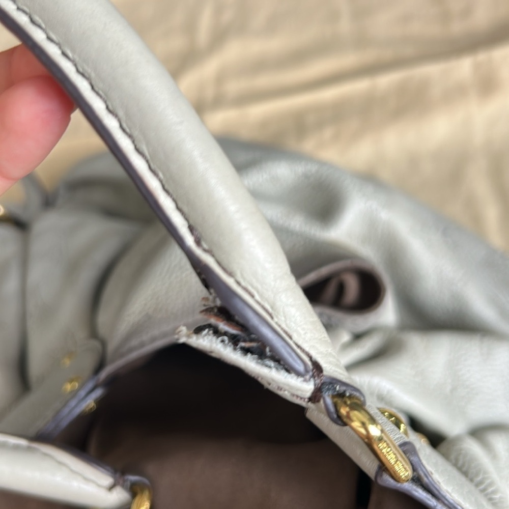 Louis Vuitton Mahina XL Leather Bag - Picture 12 of 13